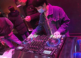 KTV設(shè)計(jì)師陳秒變DJ.C